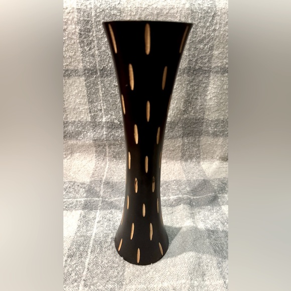 Wood Carved Vase from Thailand - Picture 5 of 8